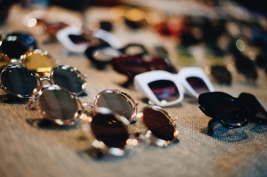 Choosing The Best Eyewear: From Bold Frames to Classic Styles Choosing The Best Eyewear: From Bold Frames to Classic Styles